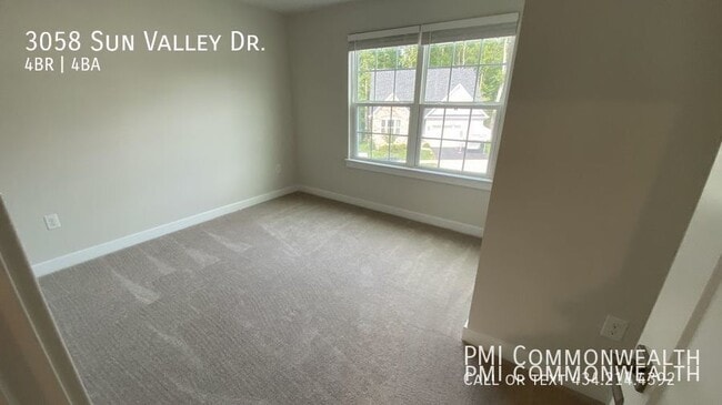 Building Photo - 3058 Sun Valley Dr