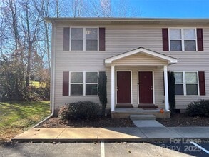 Building Photo - 1520 N Main Ave