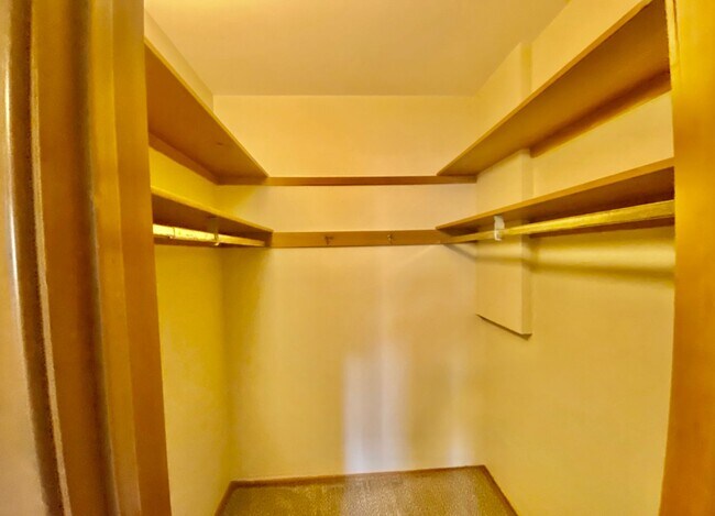 Building Photo - 2 Bedroom/1.5 Bathroom Apartment- First Floor