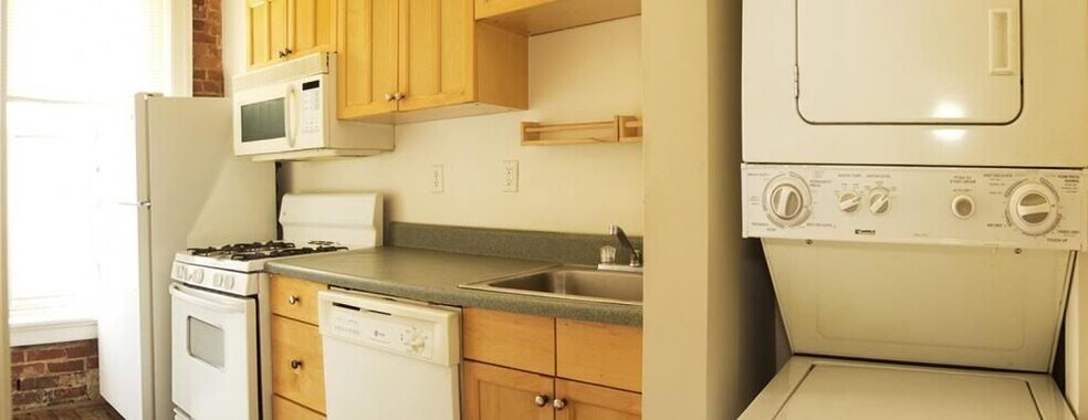 Kitchen - 212 W Broad St