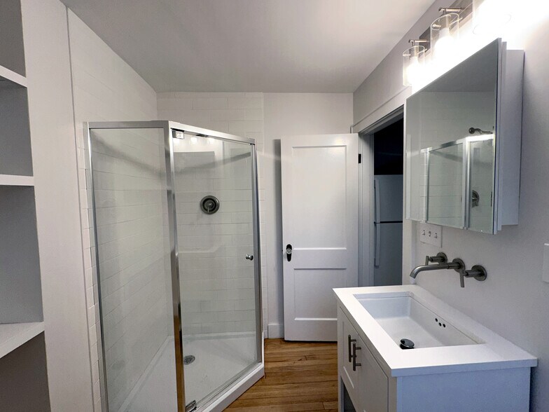 Building Photo - 111 Amity St