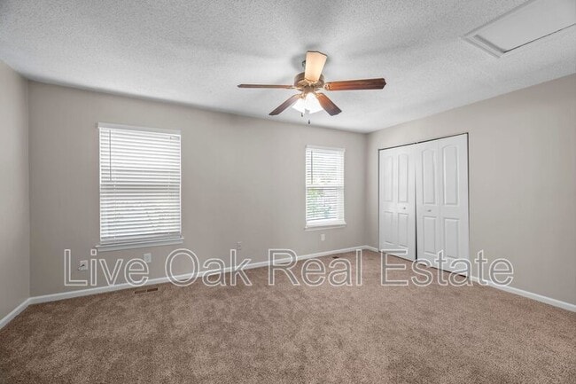 Building Photo - 1635 Fairfax Dr
