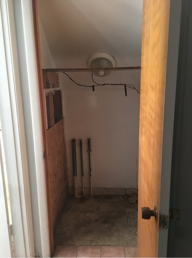 Building Photo - 967 Ford Chapel Rd