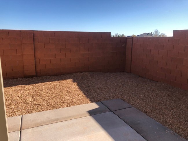 Building Photo - 655 S Malorie Wy