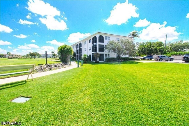 Building Photo - 41 High Point Cir S