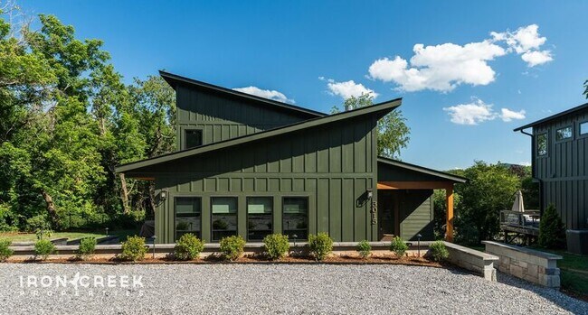 Building Photo - 3015 Sand Hill Crane Dr