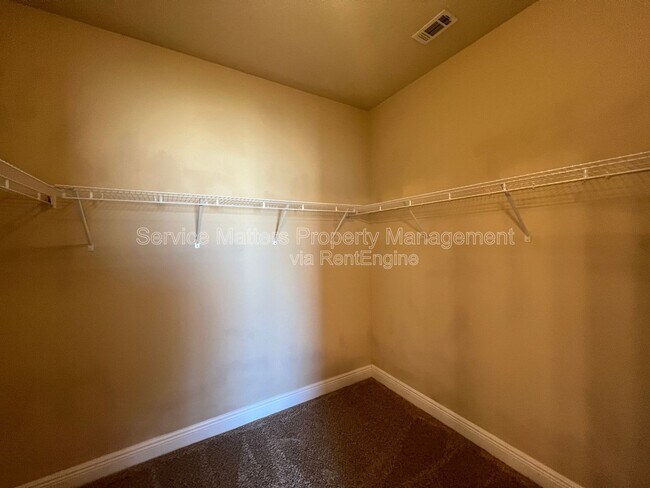 Building Photo - 5951 Palermo Dr