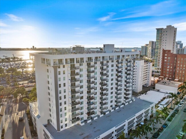 Building Photo - 101 S Gulfstream Ave