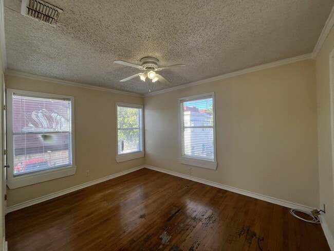 Building Photo - Ready for move in