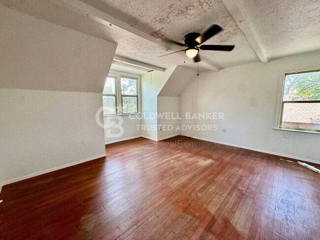 Building Photo - 1602 Avenue X Ave