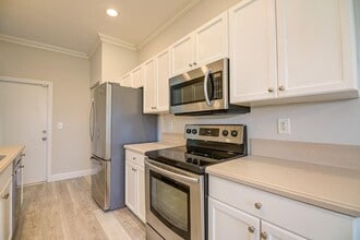 Building Photo - 446 Rainbow Springs Terrace