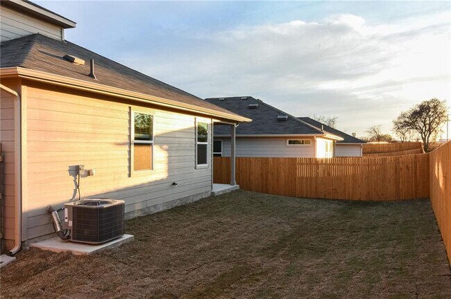 Building Photo - 309 Naset Dr