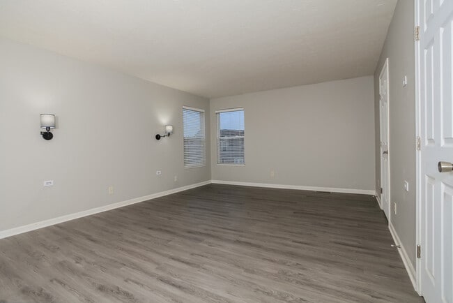Building Photo - 1152 Edgewater Way