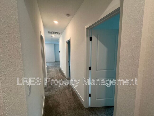 Building Photo - 10253 Austrina Oak Lp