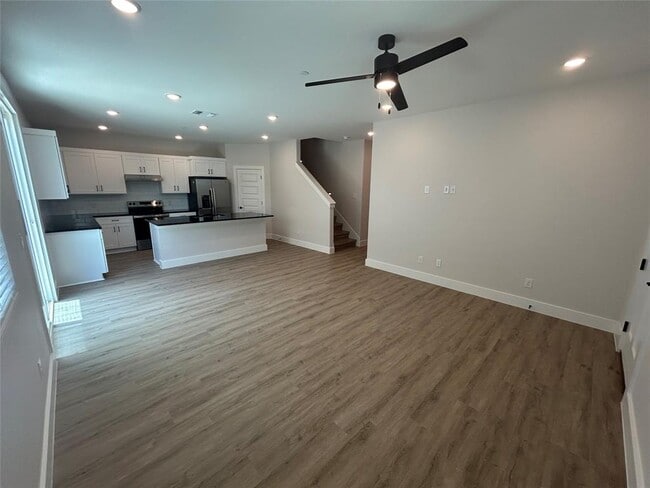 Building Photo - 7601 Bow Ct