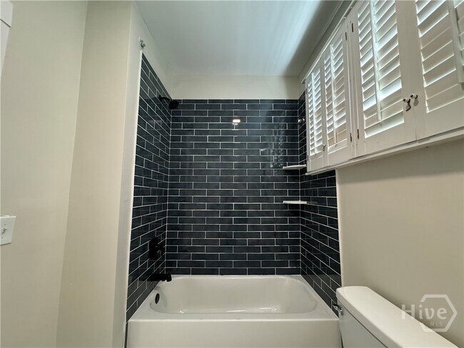 Building Photo - 1112 E Anderson St