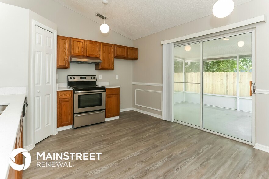 Building Photo - 2663 Kimberly Forest Dr E