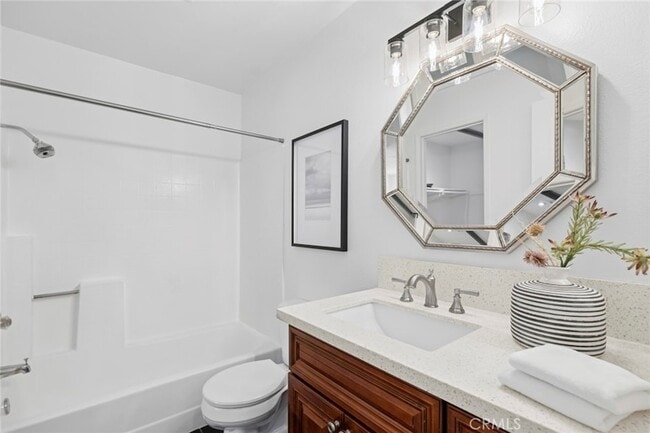 Building Photo - 127 Huntington