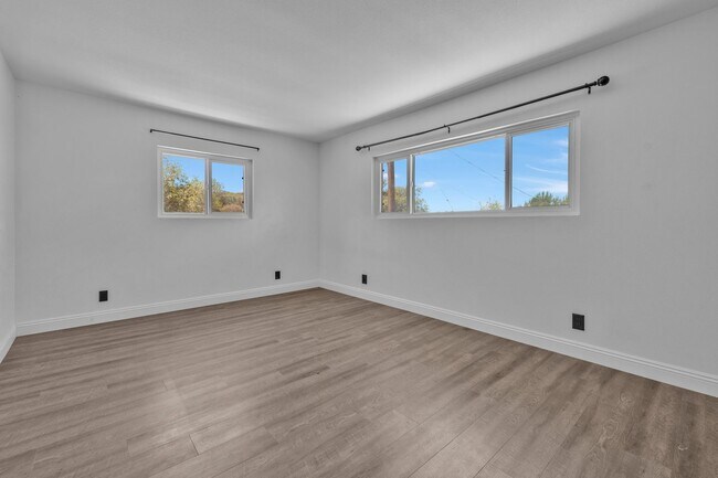 Building Photo - 3/3 HOME available NOW in DESCANSO w/ gara...