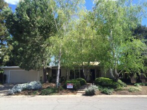 Building Photo - 3 B/R 2.5 BA-Beautiful Home in Nice Yuba City Neighborhood AVAILABLE NOW