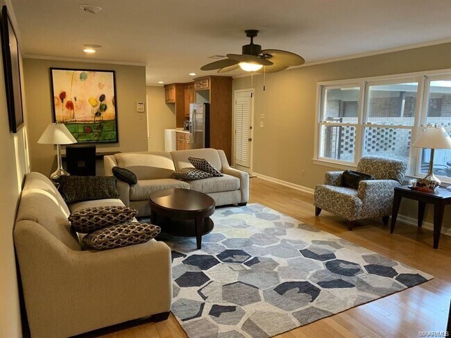 Building Photo - 111 Arrowhead Dr