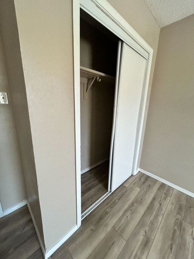 Building Photo - Well-Maintained 3-Bed / 2.5-Bath Home in Central Arlington