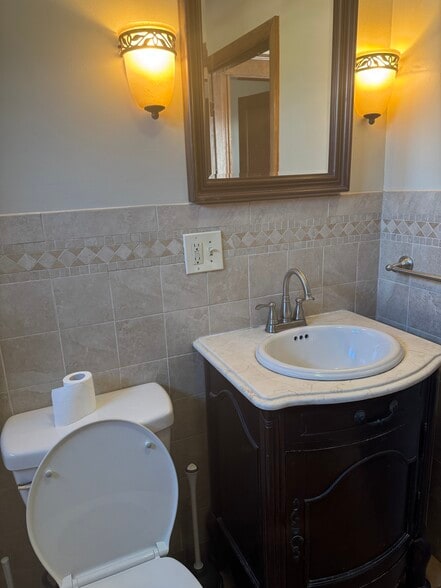 Building Photo - 29 Willard St