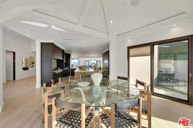 Building Photo - 3116 Elvido Dr