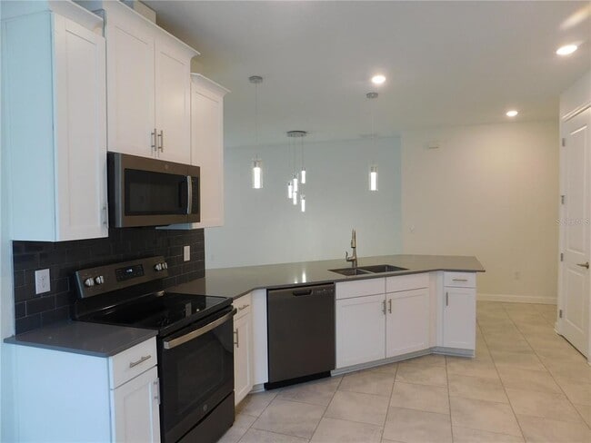 Building Photo - 1830 Good Neighbor Lp