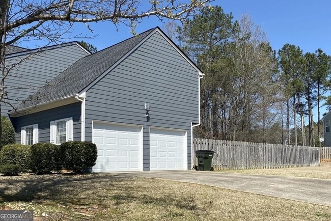 Building Photo - 2860 Golden Club Bend