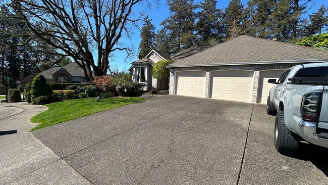 Building Photo - Cedar Mill, Gorgeous 3 bed 2.5 bath home. Walk through video