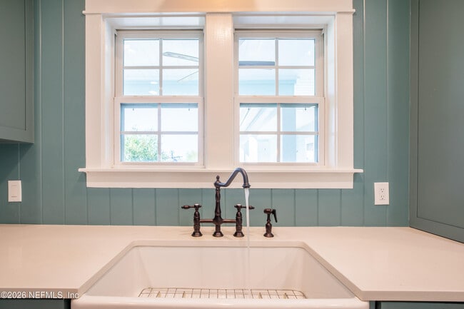 Building Photo - 11 Mascotte Pl