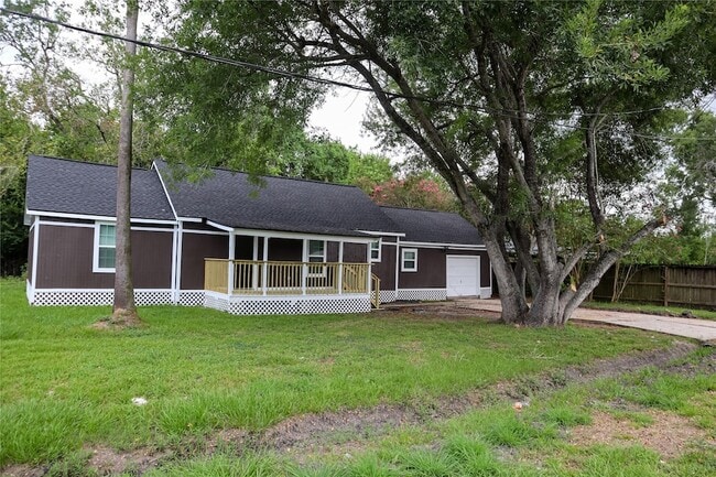 Building Photo - 621 North St