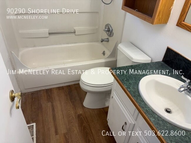 Building Photo - 90290 Shoreline Dr