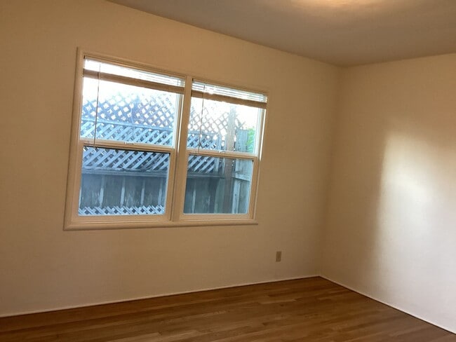 Building Photo - Westside location