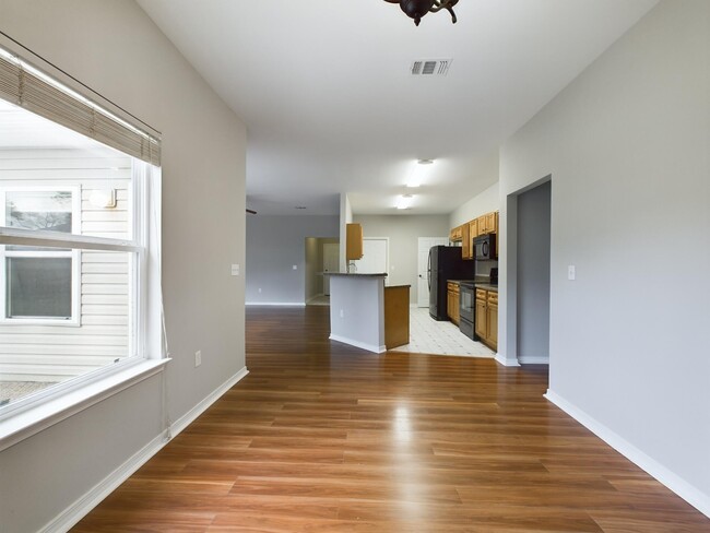 Building Photo - 143 Creve Core Dr