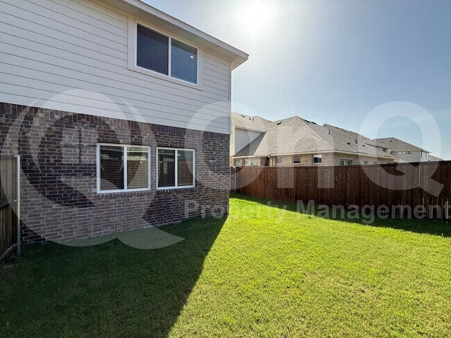 Building Photo - 3002 Trina St