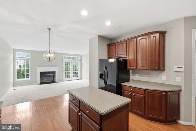 Building Photo - 6008 Preswell Ct