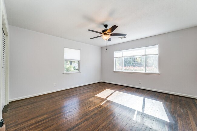 Building Photo - 4502 Brookwoods Dr