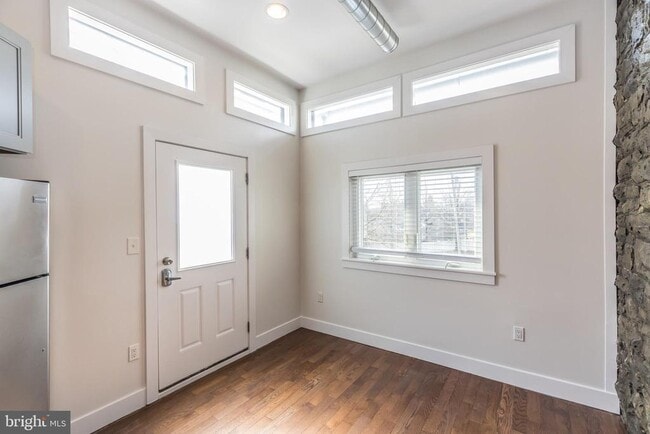 Building Photo - 229 N Whitford Rd