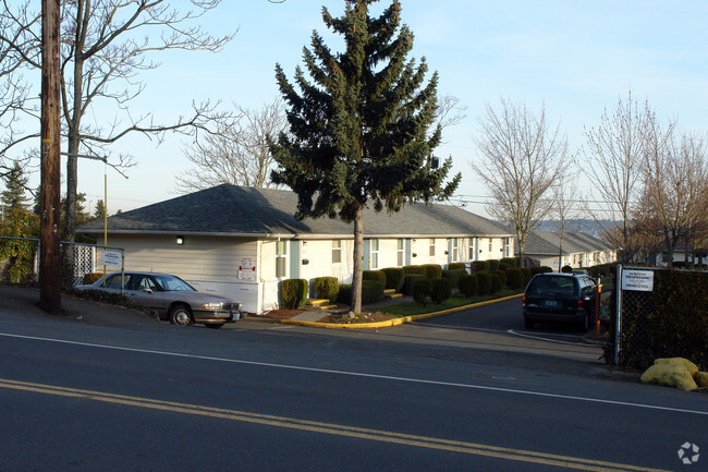 Primary Photo - Maywood Court Apartments