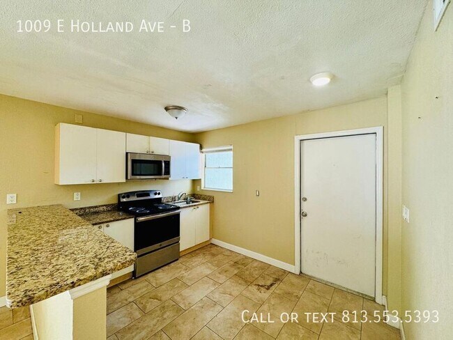Building Photo - 1009 E Holland Ave