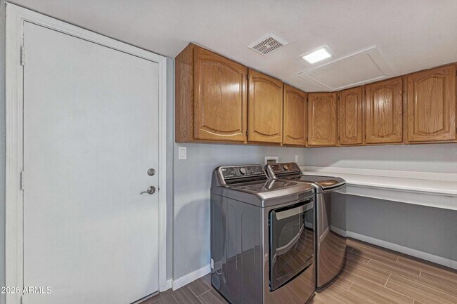 Building Photo - 12624 N 73rd Pl