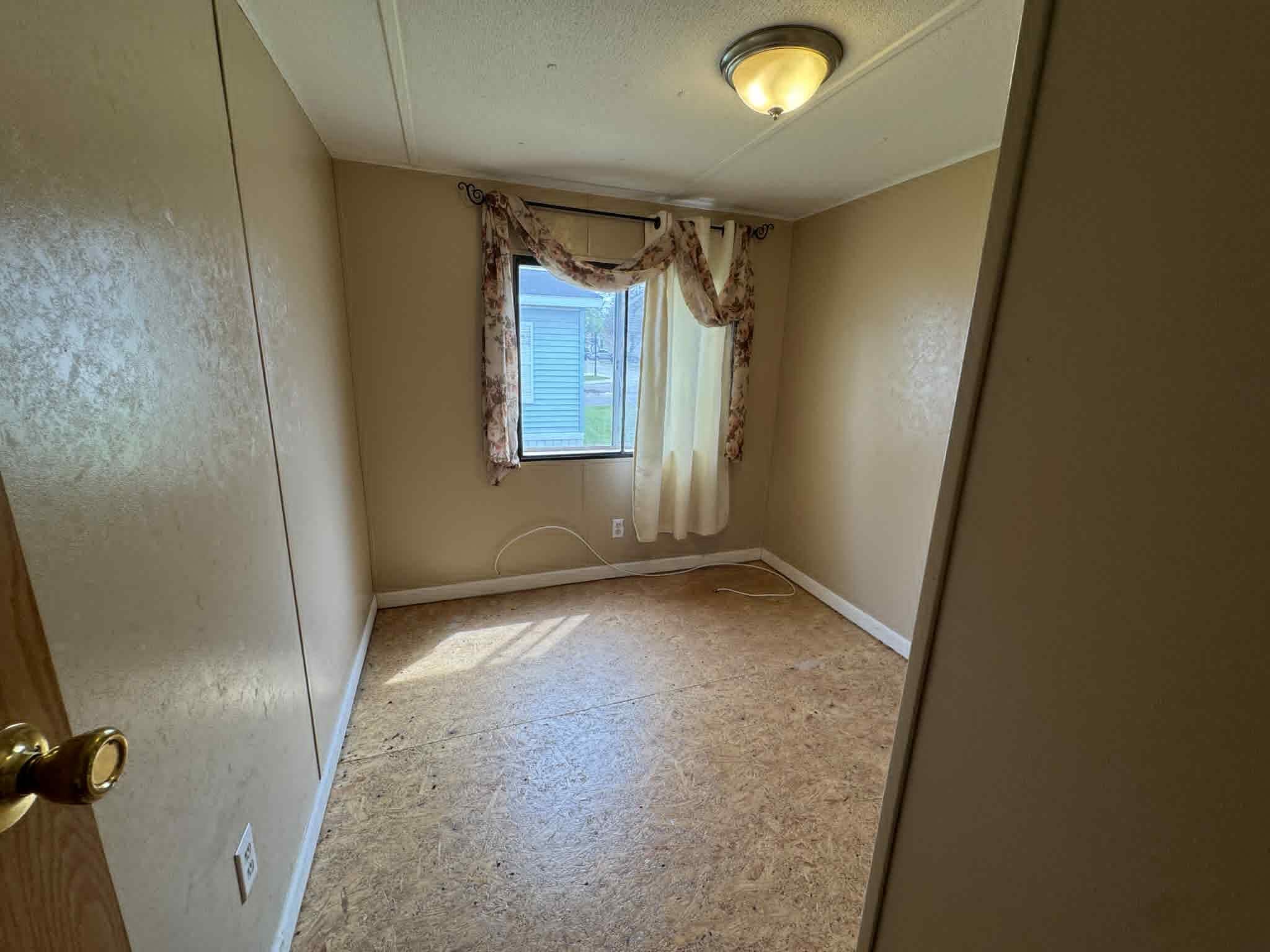 Building Photo - 48592 Leafdale Ct