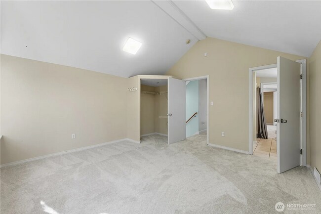 Building Photo - Stunning Newly Remodeled 3-Bed, 2-Bath Home in Great Location!