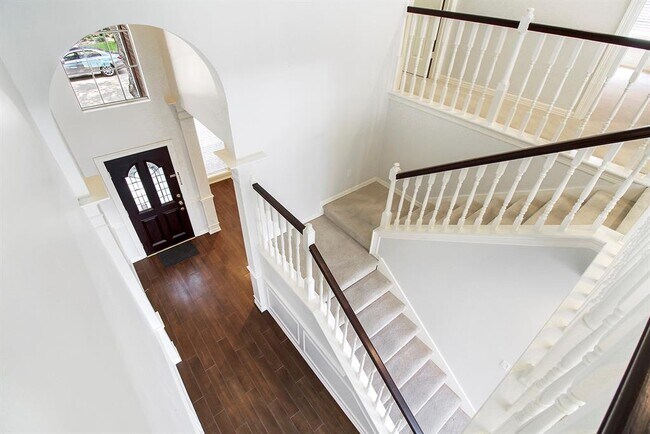 Building Photo - 14127 Swallowfield Dr