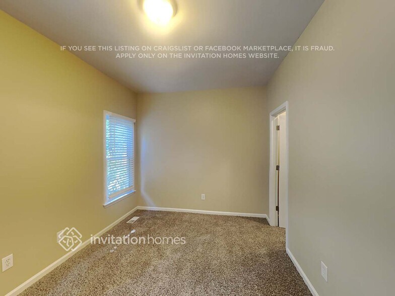Building Photo - 117 Chickory Ln