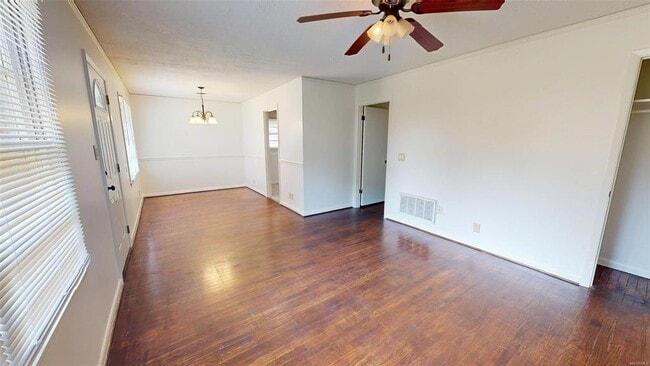 Building Photo - 3307 Bedford Ln