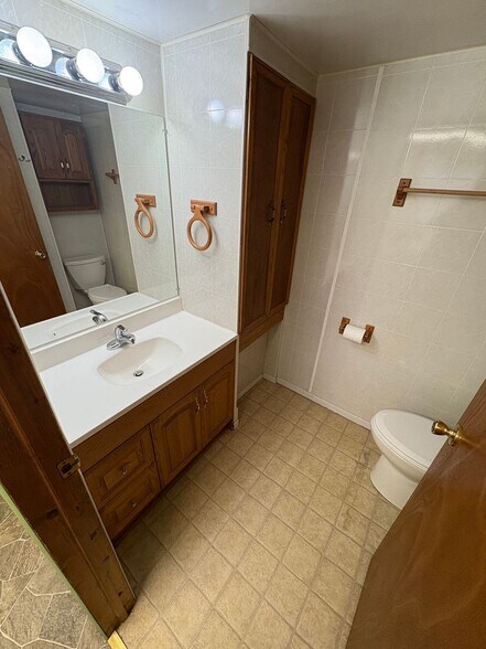 Building Photo - 328 Jacksonian Dr