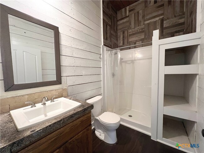 Building Photo - 111 N 5th St